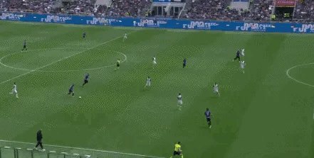 1682852769019089730.gif 梅西他娘.gif