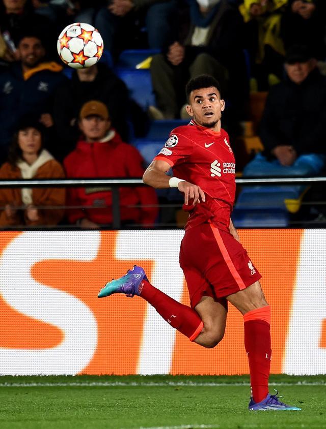 开云体育app官网-【人物】不走6年前败北路！“X先生”迪亚斯技擒埃梅里