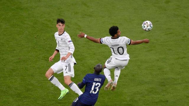 1623801191693043849.jpg 26328065-kai-havertz-und-serge-gnabry-konnten-die-offensive-nicht-entscheidend-beleben-1AlINxLpkga7.jpg