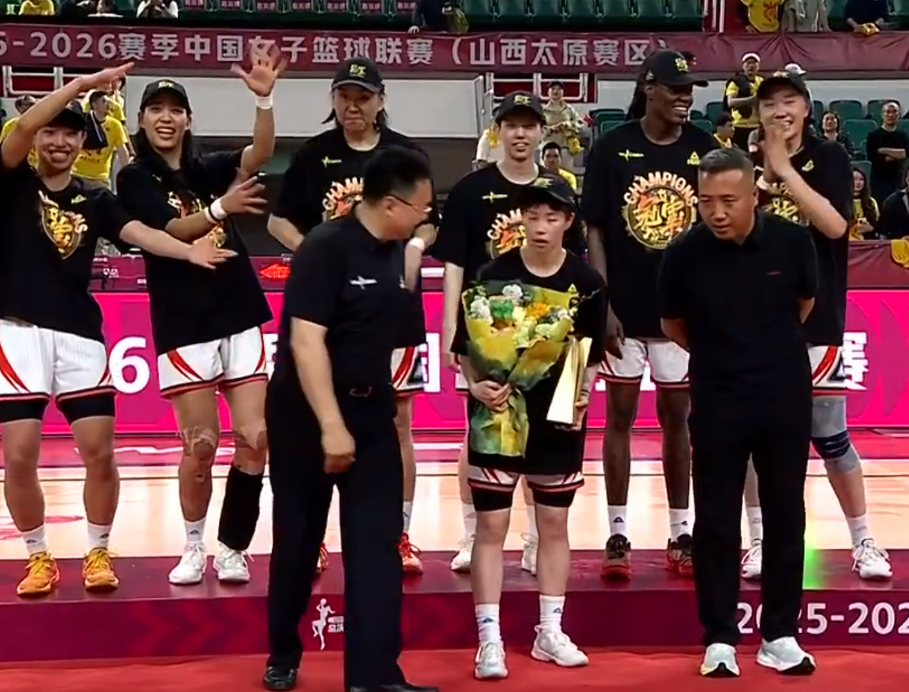 kaiyun·(中国)官方网站-李缘获FMVP！两记超远3分锁胜局 怒吼一幕令人泪目宫鲁鸣重选她？